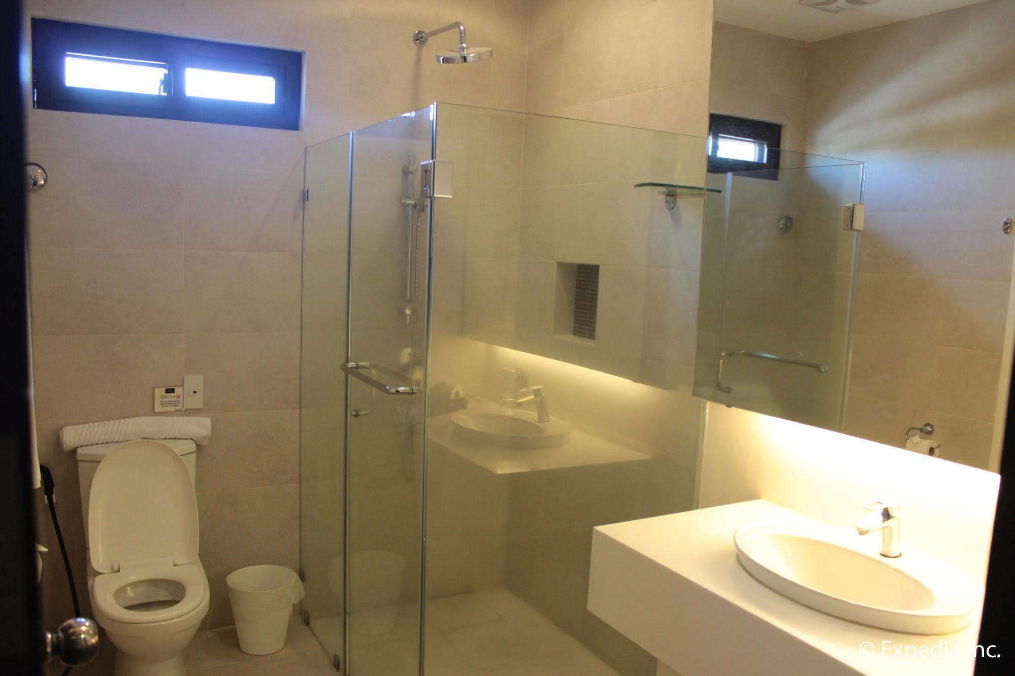 Segara Suites Olongapo Eksteriør billede