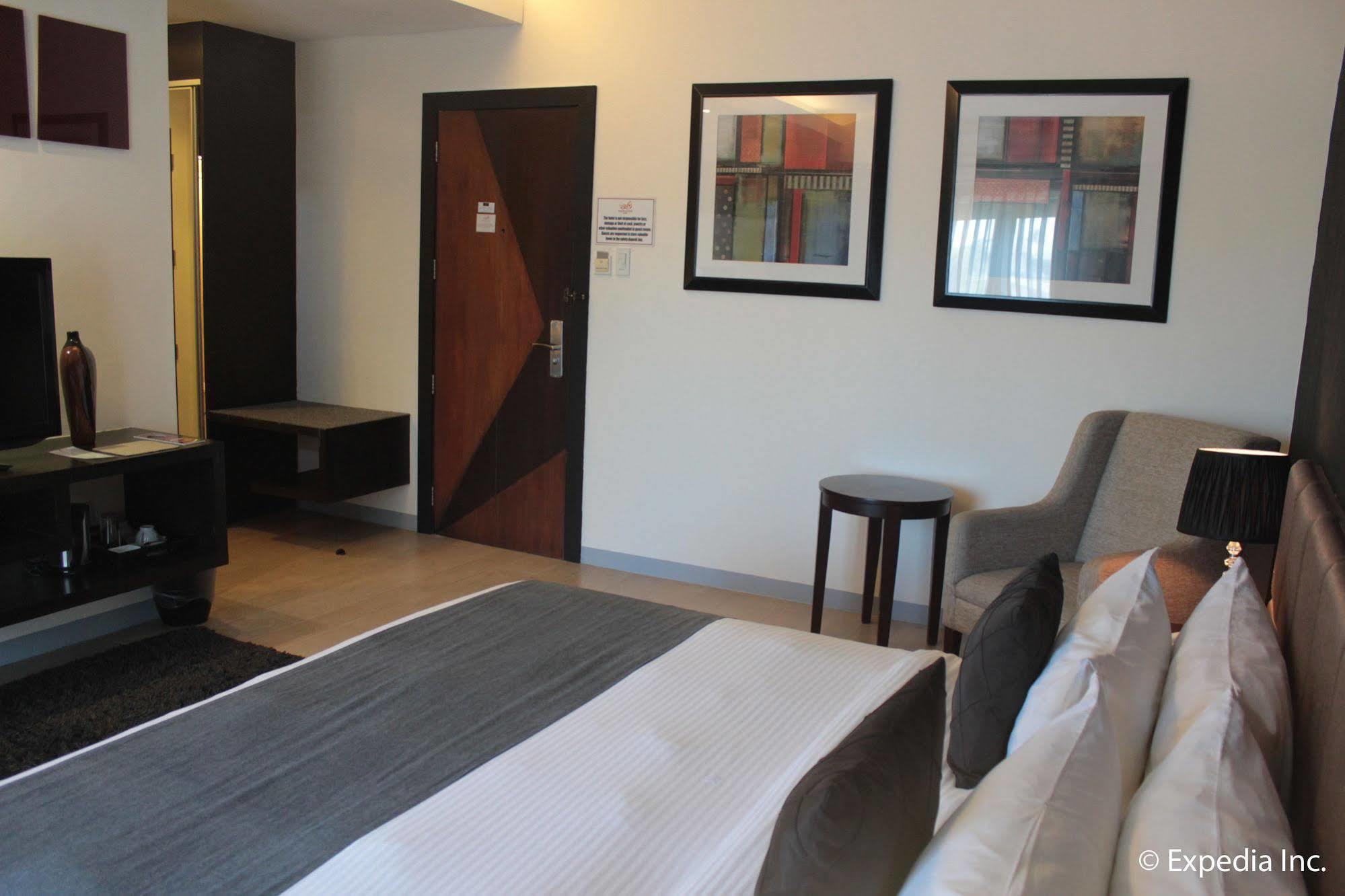 Segara Suites Olongapo Eksteriør billede