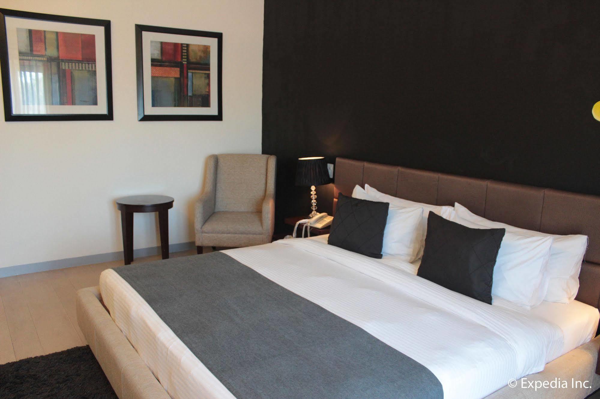 Segara Suites Olongapo Eksteriør billede