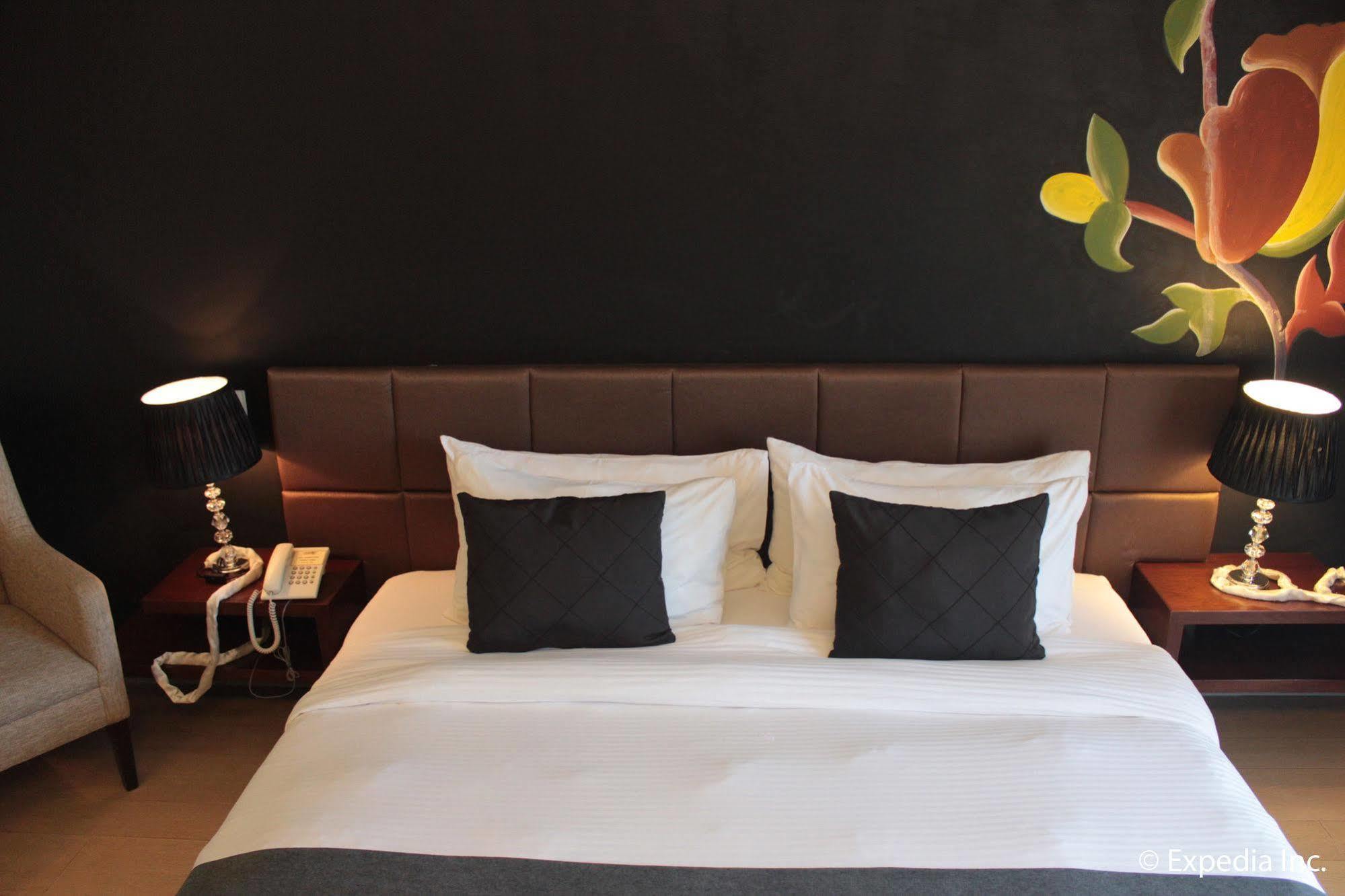 Segara Suites Olongapo Eksteriør billede